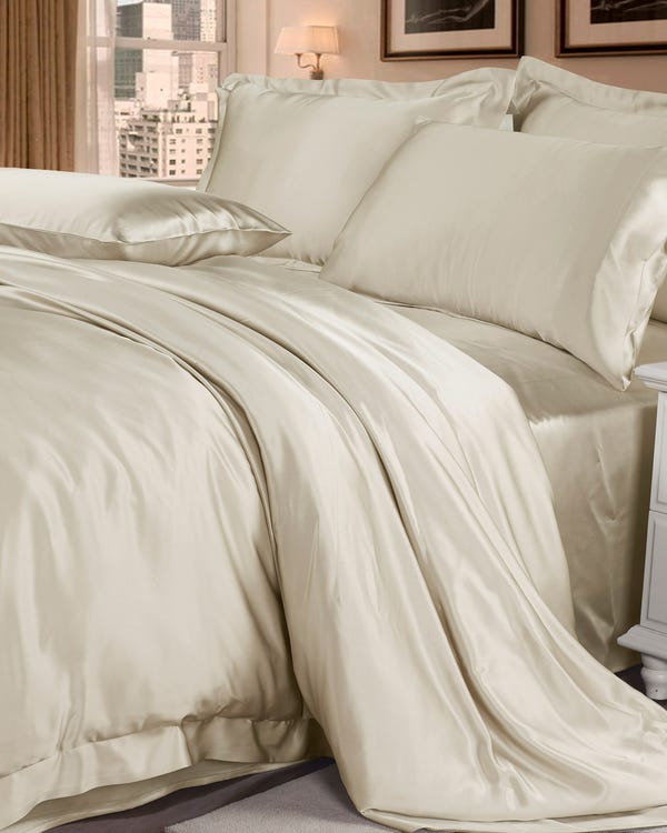 22 Momme Seamless Silk Bedding Set-hover